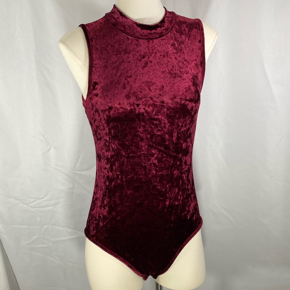Xhilaration Merlot velour bodysuit layering concert club date night medium